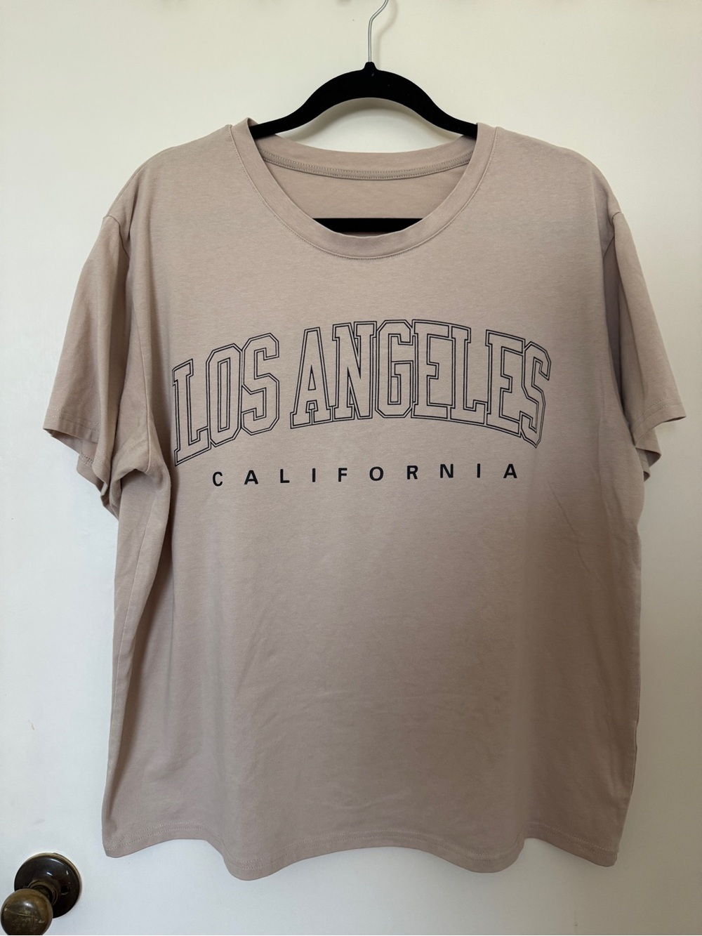 Los Angeles California Women’s Graphic Tee in tan size L (no size tag)